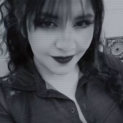 Soy una boliviana zorra 🐽 mi amo y señor @SamuSs69Xx