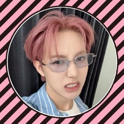 RENJUN & SHUA , HWANIE MAHAL KITA! ✨💚
TEUCARATCZENARMYBLINK!