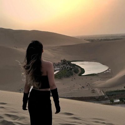 I love the mystery and purity of the desert. The sand is frozen time, and every gaze is like an adventure.