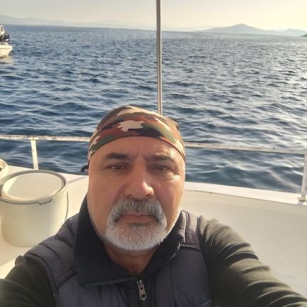 IlkdoganYucel's profile picture. ağzıyla kuş tutsa sevmediğim insanlar var