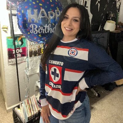 sometimes socially conscious/ sometimes shit talker. Full time silly goose. Over sharing my life in English and Spanish. CRUZ AZUL para toda la pinche vida!