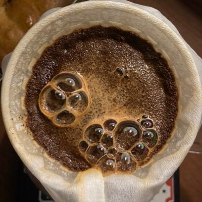 r_e71h's profile picture. 