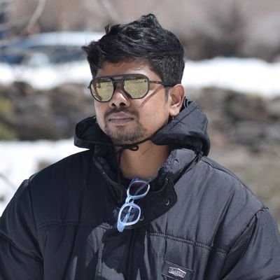 Soutrik_19's profile picture. S8UL🚀 || CHELSEA FC💙 || Virat♥️ ||
 Tech Enthu🧑‍💻 || Content Writer @Halkatech