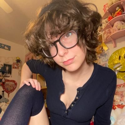 ☆ Hi! Im Coello~☆ 19yrs ☆ Posting Daily Lewds and Nudes! ☆