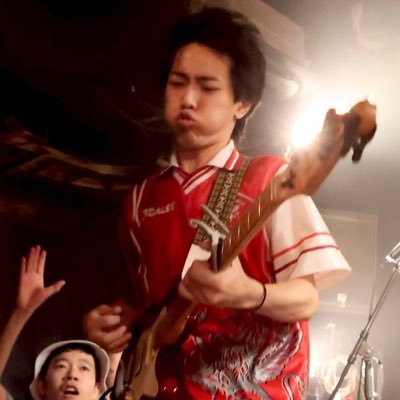 @HOTDOGLOVE_band ギターボーカル。オレが救世主、ホソカワナオヤです。https://t.co/ZPB6JMPmAO
