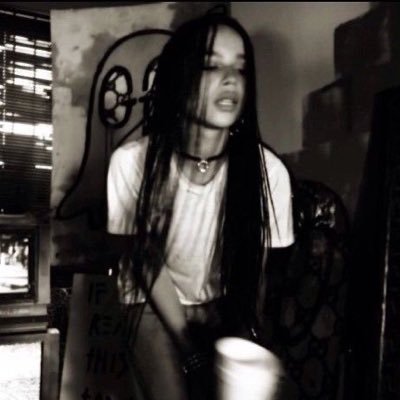 feelingcynical_'s profile picture. 18!! || 5’7 || cw: 141lbs || gw: 125lbs  looking for active moots :3