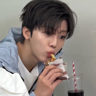 ⌨️ welcome to ˗ˏˋ nadine & #재민 .exe ˎˊ˗ 🐰♡ 𖤐 .。 bunny bf cult . . 99% 뿌 💿 𝒍𝒐𝒈𝒈𝒆𝒅 𝒊𝒏 ⤿ najaemin ver 💌 🌸 bunny love lives here ˖ ࣪⊹