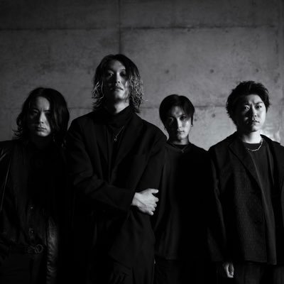 🇯🇵MuroranCity Loudrock Band Vo. Ren @Ren_CNA | Gt. Keita @Ara_K_CNA | Ba. Hiro @Hiro_CNA | Dr. RITA @rita_CNA | contact ▶︎callsnameagain@gmail.com
