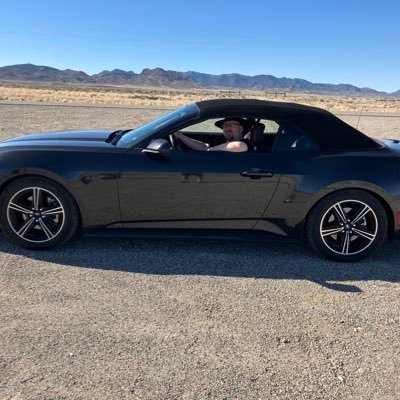 JKalenius's profile picture. Olosuhteisiin nähden erittäin oikeistokonservatiivinen herrasmies.