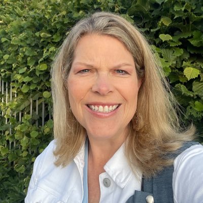 🇨🇦 in 🇬🇧 | Mum to 3, Wife to 1 😍 | Travel (55 countries) | Royal adventurer 👑 | Comms/Marketing Leader |❤️ 🏏🏊♀️🎾| 🤺 GIST cancer