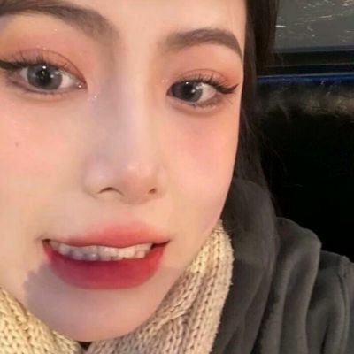 nCyd1Tbr4WlFek's profile picture. 