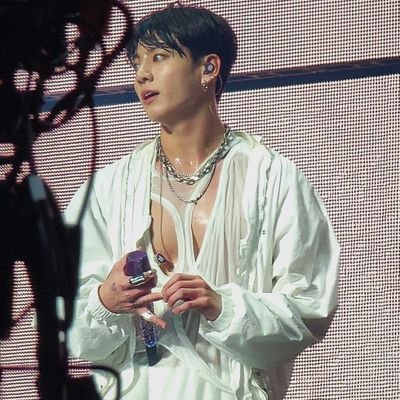 aceheeseung_01's profile picture. Jongseong's avid fan of his birthmark - honey skin.   ୭ৎ armygene ⑅ 8yrz