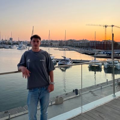 Cesar3589080950's profile picture. 