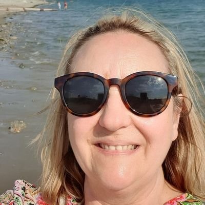 janeson_anne's profile picture. 🐝 Anna's Mum, a Former Air Hostess ✈now turned Librarian 👓 with loads of disasters inbetween!🤪Lives in the moment highly recommended👍
Lancaster Uni '09🎓🌱