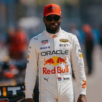 Husband | Chelsea fan | Software Engineer | Messi | Max Verstappen