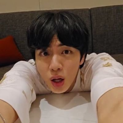 💿 JinUtt | jikook supporter 💞
☕ café com jikook squad