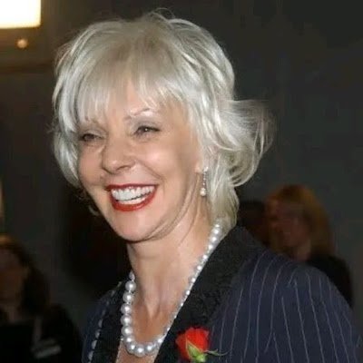 PTaylor19365397's profile picture. PRODUCTION DESIGNER 
DOLLY PARTON 1997
PROUD MOM OF KEANU REEVES❤️
CUSTOMER🤍