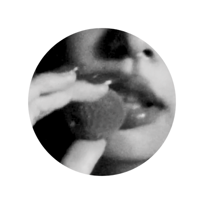 ⠀⠀ 𖣂 ⠀ :⠀⠀┈ ⠀ 𝟣͟𝟫͟𝟫͟𝟨⠀ ⟡ ˒ ⠀ It⠀doubtly ⠀fathomable⠀when ⠀she ⠀burnt ⠀the ⠀throne ⠀with ⠀grace, ⠀instead ⠀of ⠀fleet ⠀ .ᐟᅟ