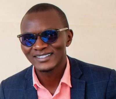 President WESTERN BLOGGERS ASSOCIATION.
Director in charge of public Relations @venusonlineug freelancing journalist & Former Deejay @magic100fm.