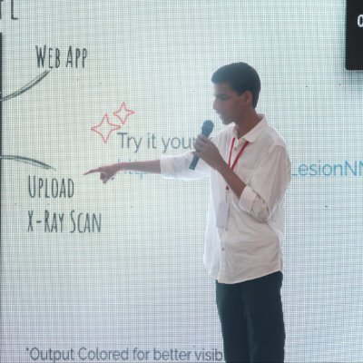 visharadup's profile picture. 15, self-taught coder.
Building @nodelineai