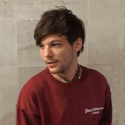 Hijade_Afrodita's profile picture. ❯❯❯❯❯ But I don't feel like goin' home 🏠               Conocí a 3/5 y canté 7 canciones de One Direction en vivo. Toqué a Shawn