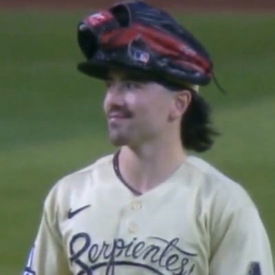 #Dbacks Corbin Carroll enthusiast also a Barca sufferer NOT A TROLL. Part time Fighting Irish fan #ForksUp. I FB. I LOVE DEVIN BOOKER