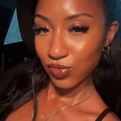 bitchiton1's profile picture. 