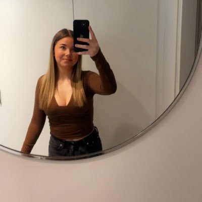 Twitch-streamer & caster 🎙️ Evelina, 23 from sweden. For business inquiries - DM or evelinamadsenbusiness@gmail.com