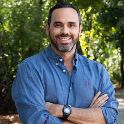 Para servir sólo falta tener voluntad.