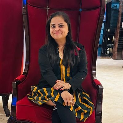 Hath kagaz pe thirakte hain...paon zameen pe...emotionally intelligent...happily emotional...thats me...I tweet dilse ! :) #Poonam http://mehfil-e-poonam.blogsp