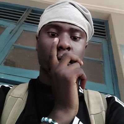 dm for your advert, always ready to make you happy 💥 King of meme 🥱 aspiring to live life to the peak , lovers of football and Chelsea fan 🥰