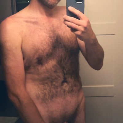 mke057's profile picture. 🔞 | 6’4” hairy and vers 😈