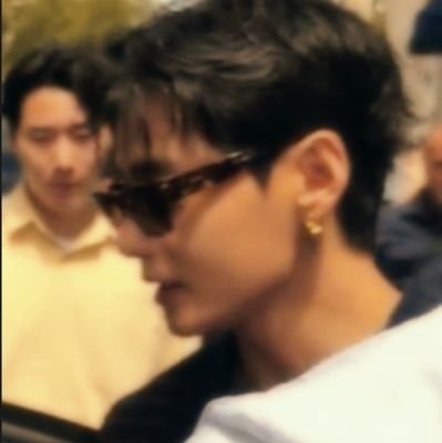 soff_cherry's profile picture. por qué no puedo cerrar mis ojos y al abrirlos tener mi título en la mano?