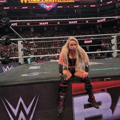 wrestle once in a week this is my new fans page official account