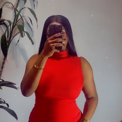 Aunty_Barbra's profile picture. 🏋💻🪡