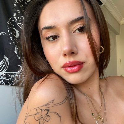 gunesseyy's profile picture. STARGIRL