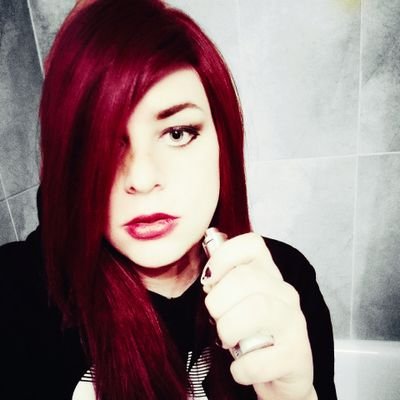 ♿🔞⚠️CW 𖤐 She/Her ٭ Scream Queen Wannabe ٭ Registered Nerd ٭ Gaymer Girl ٭ Cringe Lorde ٭ Always Antifascist 𖤐
🇨🇦🏳️⚧️🏳️🌈🇵🇸🇺🇦
