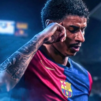 rashfordGlx's profile picture. Impulsando el máximo rendimiento a través de la medicina deportiva. Jinete de olas 🏄‍♂️, cazador de viento ⛵,amante de la sabiduría 📚. 🔴BARÇA SIEMPRE
