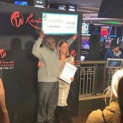 I'm Dave Johnson the winner of the powerball lottery I won $298.3 million I'm giving out $30,000 to my first 2k followers... Approved By Government 🇺🇲🇺🇲🇺🇲