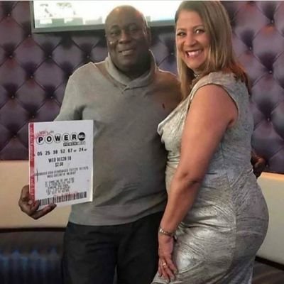 I'm Dave Johnson the winner of the powerball lottery I won $298.3 million I'm giving out $30,000 to my first 2k followers... Approved By Government 🇺🇲🇺🇲🇺🇲