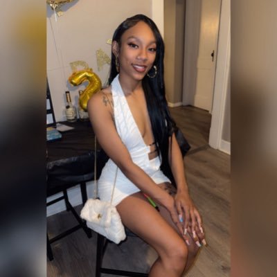 25 🫶🏽 big homie ♊️ I love woman & money 💸 da popular loner 😶🌫️