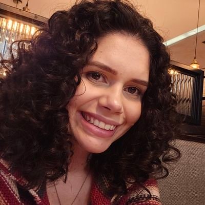 Cristã, médica, gosto de games, cultura pop e música