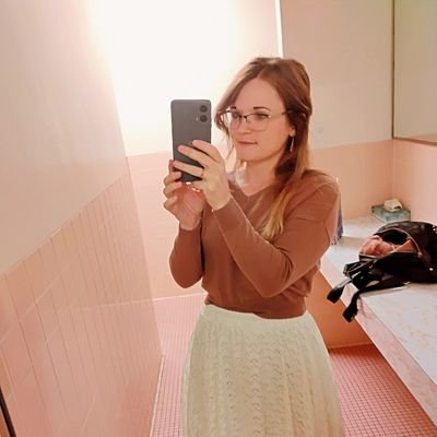 rachelcoderr's profile picture. 