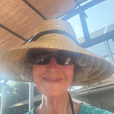 Artist and Designer …….Animal welfare supporter, independent voter, follower of biblical principles.
