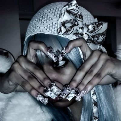 V4mpiric H3llhoundさんのプロフィール画像