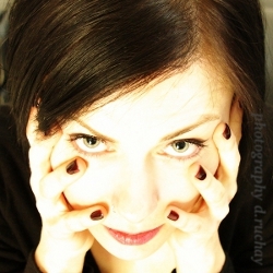 BlackAlien's profile picture. Wird gelegentlich mit einem brasilianischen Künstler verwechselt.

não @BAlienofficial

@joanna@chaos.social