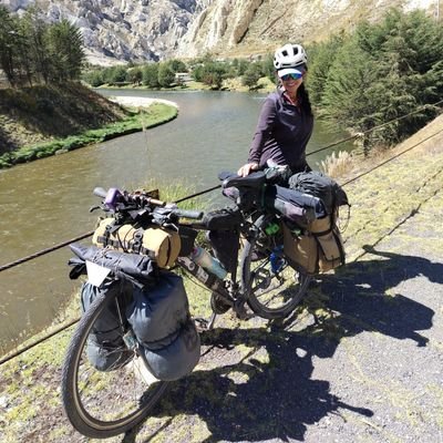 socióloga, fotógrafa y cicloviajera.
de México a Argentina en bicicleta.
Encuéntrame en mis redes sociales:
https://t.co/Wa5J1I9czY
