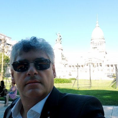 El desarrollo individual es un pilar importante en el crecimiento de un pueblo.