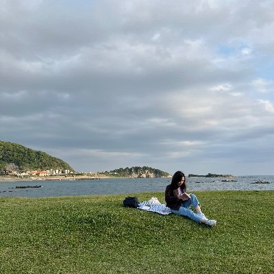 UX Designer based in Japan. Fashion and sustainability enthusiasts. This is her slice of life.