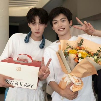 hhxtqr's profile picture. 